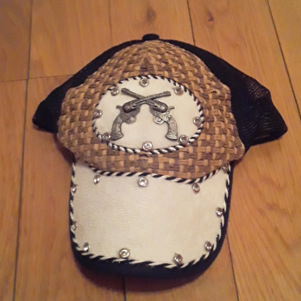 Super trendy various detailed hat